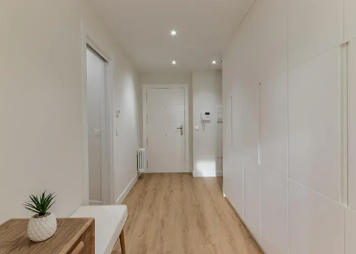 Nuevo Y Luminoso En Plaza Moyua Lejlighed