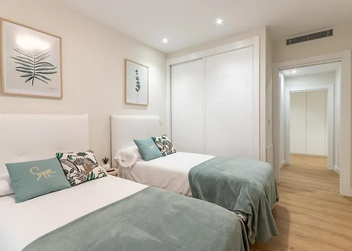 Nuevo Y Luminoso En Plaza Moyua * 毕尔巴鄂