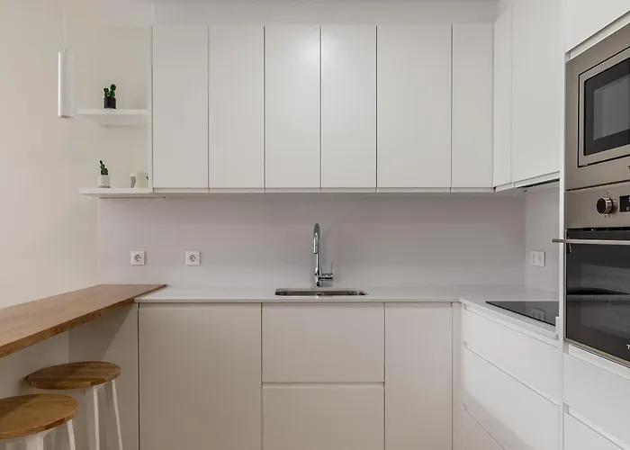 Nuevo Y Luminoso En Plaza Moyua 毕尔巴鄂